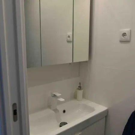 En Primera Linea De Mar Con Piscina Privada Villa