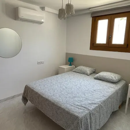 Villa En Primera Linea De Mar Con Piscina Privada