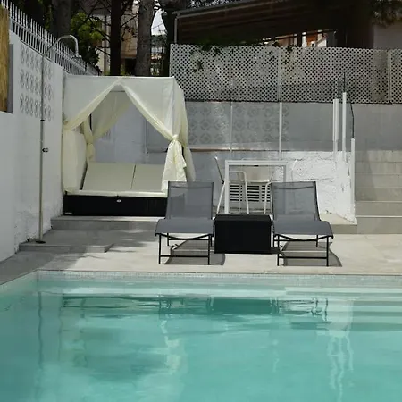 En Primera Linea De Mar Con Piscina Privada Villa Alcossebre
